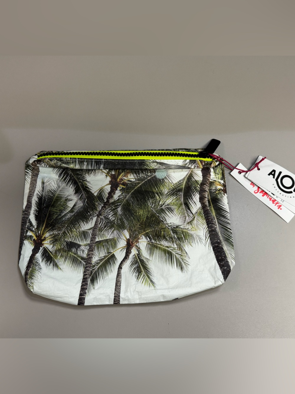 Aloha Collection Small Pouch - Picture 6 of 8